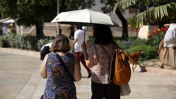 Un total de 19 provincias, además de Ceuta y Melilla, tienen activos avisos por el calor, con hasta 42 grados en Murcia