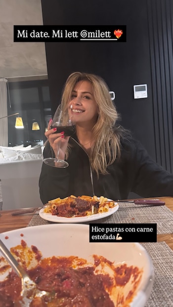 Milett Figueroa sonríe con una