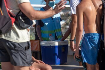 Llegan en grupo con heladeras