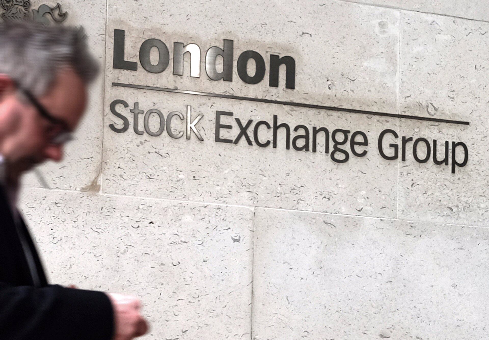 El índice FTSE 100 de Londres alcanzó un nuevo récord. (Jens Kalaene/dpa-Zentralbild/dpa)