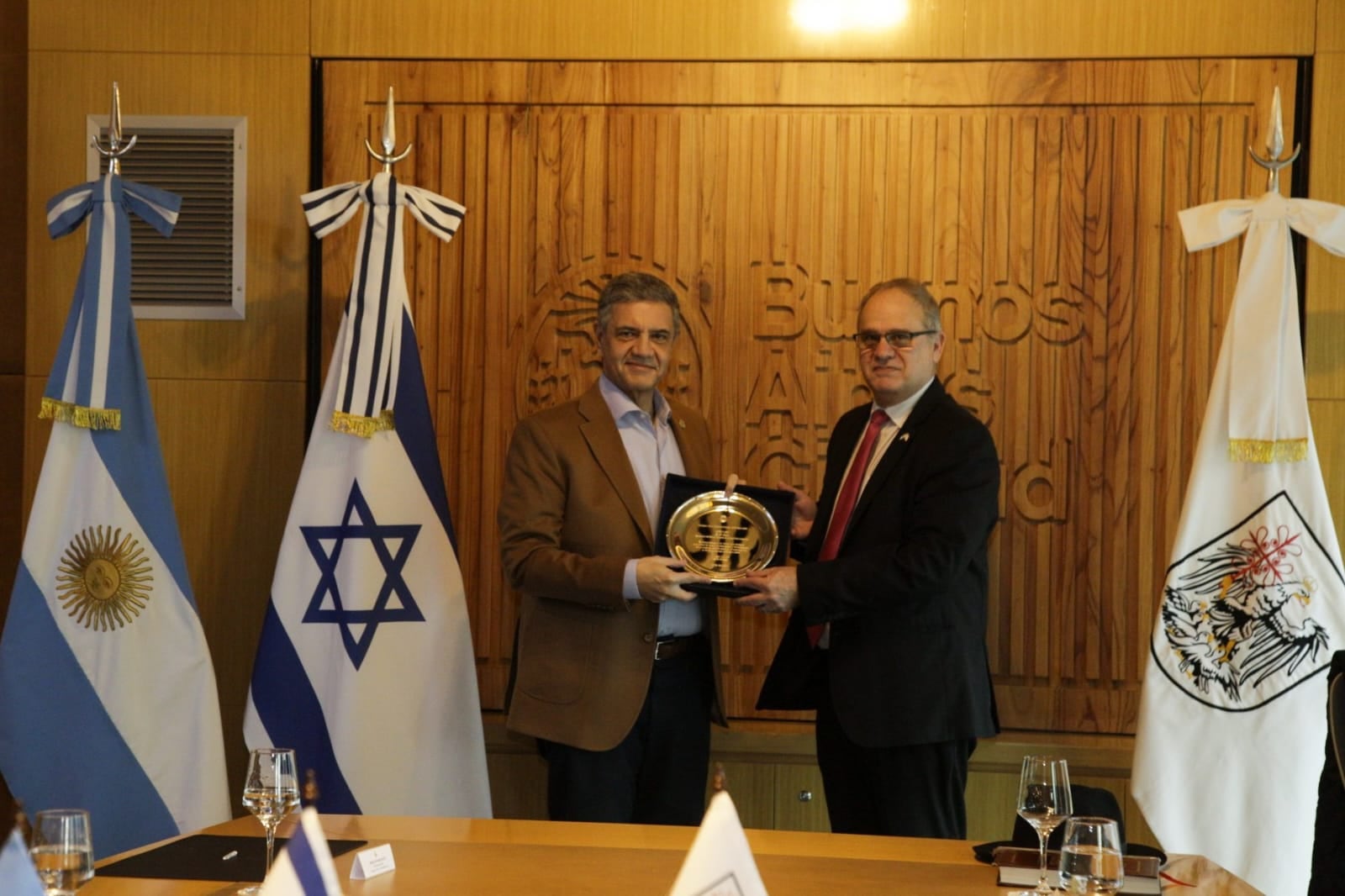 El embajador de Israel en Argentina, Eyal Sela, cerró su misión diplomática de cuatro años en Buenos Aires con un desayuno encabezado por Jorge Macri