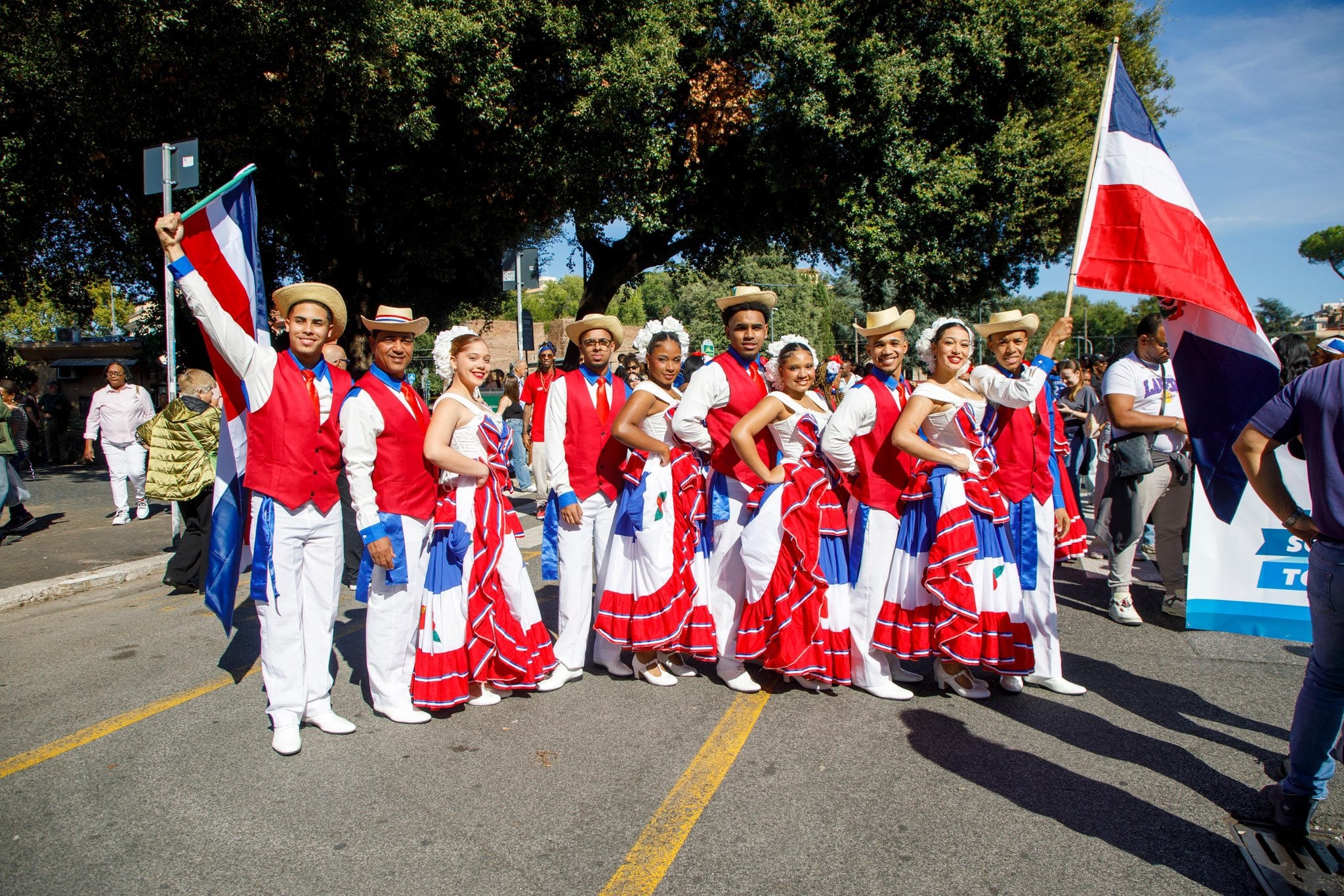 La jornada cultural promovió la preservación de las tradiciones nacionales entre la diáspora y la sociedad italiana. (Foto cortesía Presidencia de la República Dominicana)