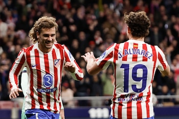 Griezmann y Julián Álvarez, en la pasada Liga. (EFE/Sergio Pérez)