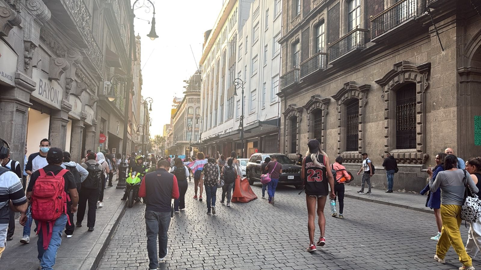 El contingente se desplazó desde el Centro Histórico. Foto: (SSC)