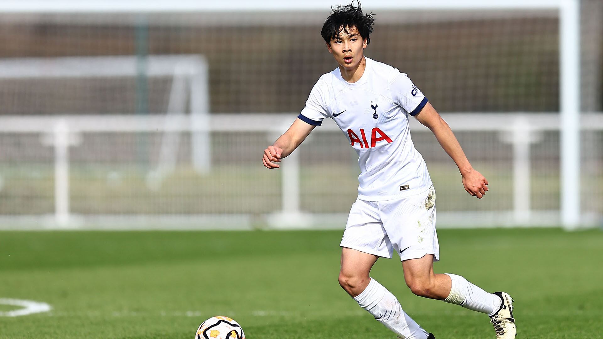 Rechazó ofertas de contrato de los Spurs porque tenía decidido instalarse en Estados Unidos, pero Manchester City lo buscó y regresó al Reino Unido (Crédito: Grosby)