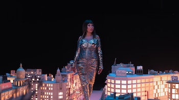 “Queen Kong”, una bruja para limpiar la casa, el debut de la nieta y el top 10 mundial de Netflix: números y secretos de Moria