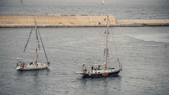 La flotilla acusa a Israel de "una trampa mortal" al "inutilizar los motores" de embarcaciones interceptadas
