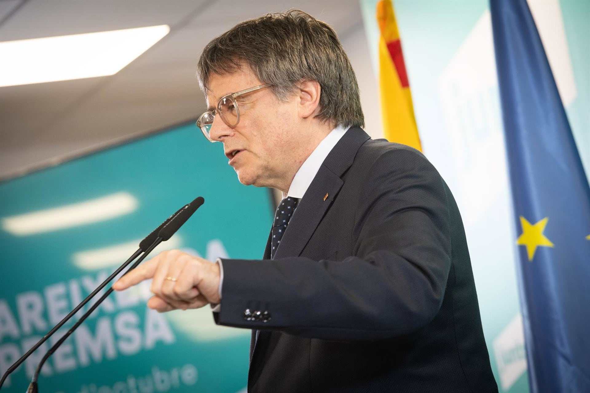 Puigdemont critica al Govern por la situación de Rodalies: «Incompetentes y sin competencias»