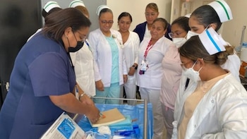 En Panamá faltan 1,856 enfermeras y 1,090 técnicos de salud para atender a una cada vez más creciente población