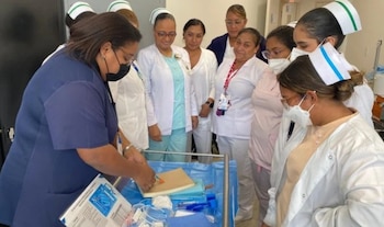 El debate público sobre la escasez de personal de enfermería y de otros profesionales de la salud ha ganado intensidad en los últimos años. (Minsa)