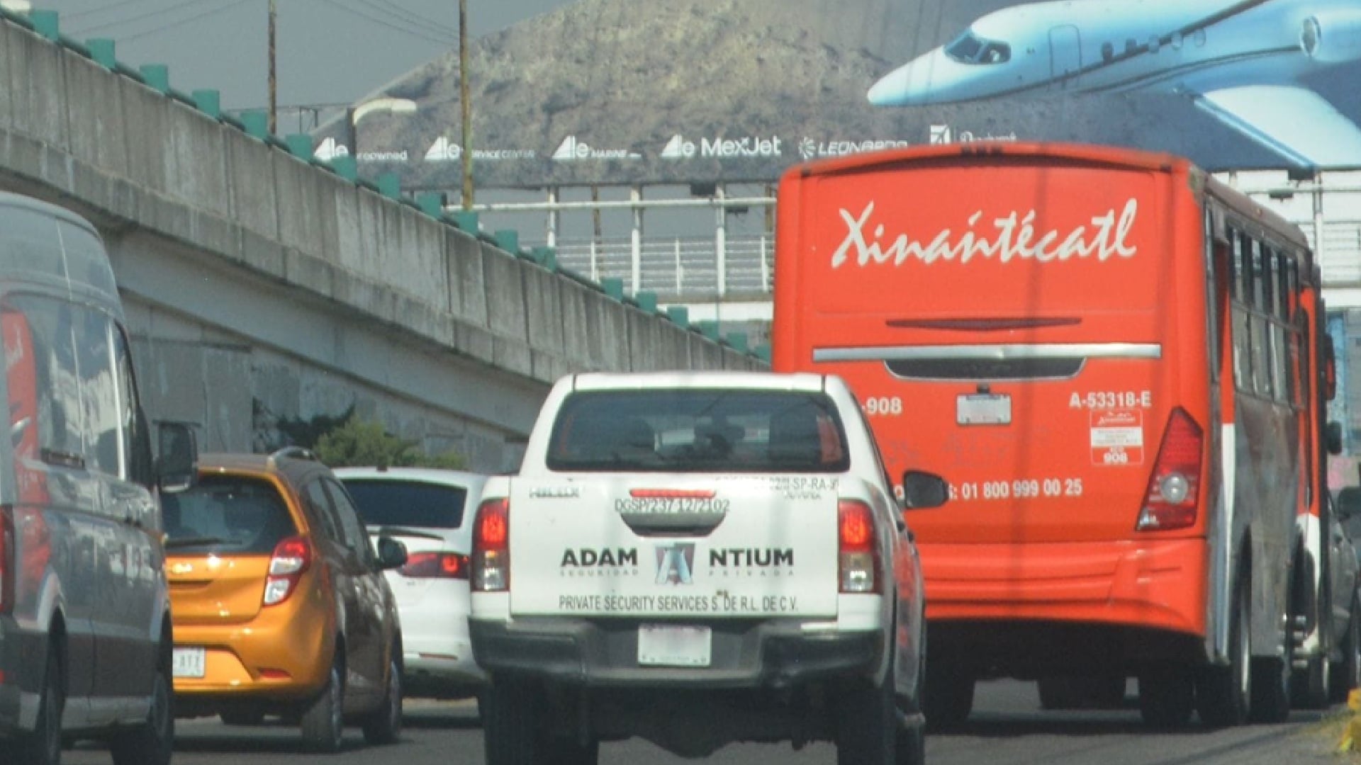 Vehículos con holograma de verificación 2, así como autos con holograma 1 y placas terminadas en 1, 3, 5, 7, 9 y 0, tienen prohibida la circulación durante la contingencia. (Gob. Edomex)