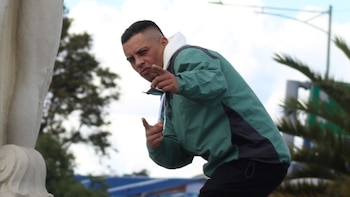 Debido a la puñalada que recibió este rapero bogotano tendrá que ser intervenido quirúrgicamente de nuevo el domingo 12 de mayo - crédito El Montes/Facebook