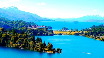 Bariloche, en Río Negro, es uno de los lugares predilectos de quienes recorren la Ruta 40 (Getty)