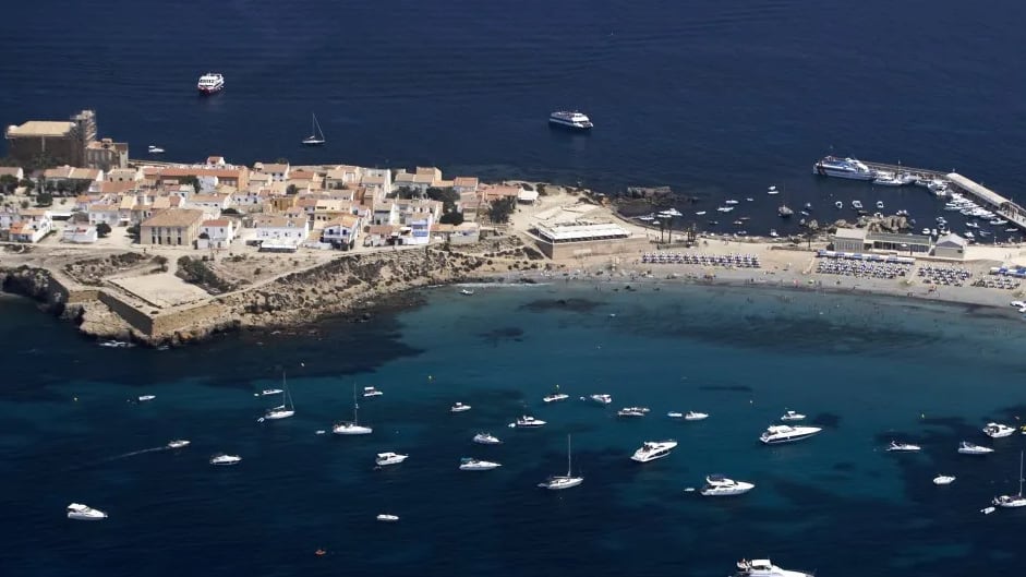 Isla de Tabarca, en Alicante (Turismo Alicante).