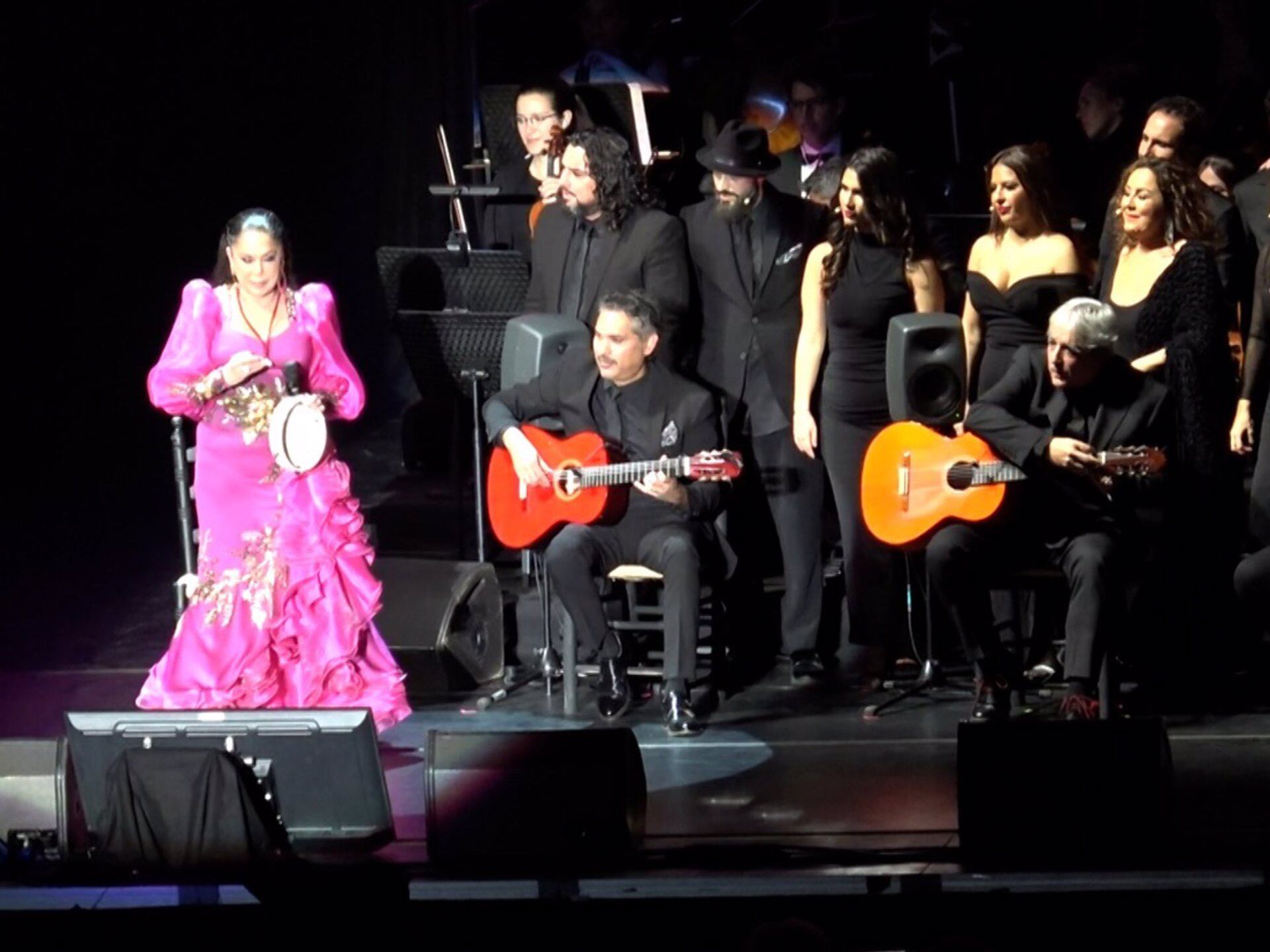 Isabel Pantoja y su hermano Juan, juntos de nuevo sobre un escenario (EUROPA PRESS).