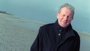 Gilles Perrault es conocido por