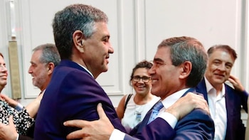 Fernán Quirós se sumó a la Academia Nacional de Medicina y destacó una clave para el crecimiento profesional - Image 2