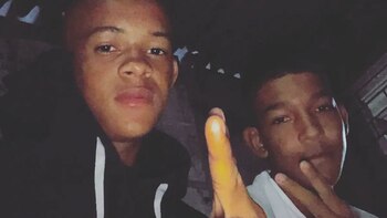 Continúa la búsqueda de dos