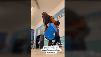 “Los niños no se tocan”: maestra enseña a sus alumnos técnicas para evitar ser secuestrados