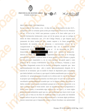 Documento judicial impreso con membrete de la Provincia de Buenos Aires, texto en español, partes censuradas en negro y marcas de agua