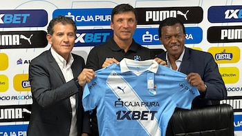 Zé Ricardo acompañado de Gustavo Zevallos y Julio César Uribe. - Crédito: Iván Alonso