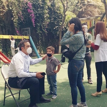 En interiores y exteriores, el