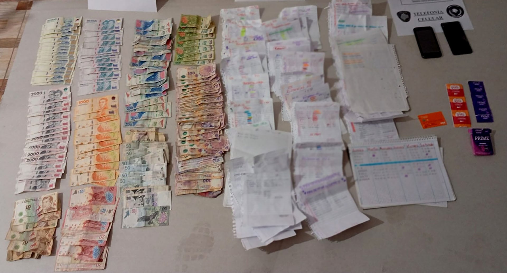 En otro de los procedimientos se incautaron más de 500 mil pesos en efectivo