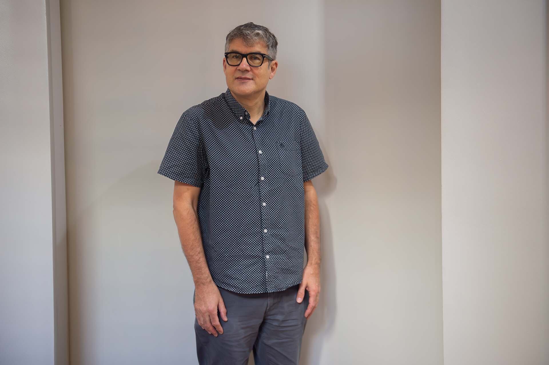 Simon Reynolds explora el concepto de 'nowism': cómo la obsesión por el presente afecta la creatividad y la percepción del futuro