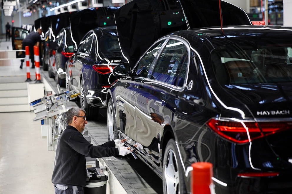El CEO de Mercedes advierte que Europa puede terminar como Cuba sí prohíbe los autos a combustión