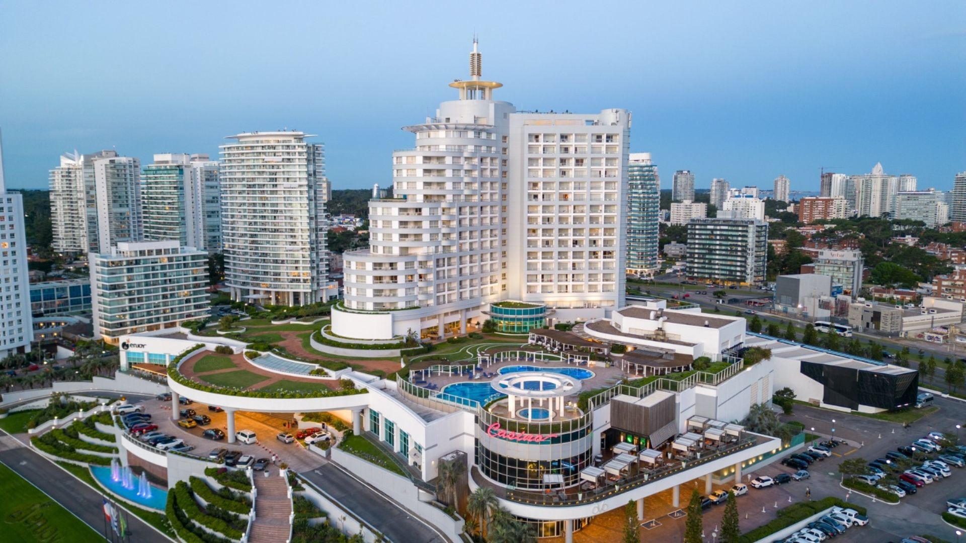 El hotel Enjoy Punta del Este, ícono de la costa uruguaya, iniciará una nueva etapa bajo control brasileño