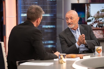 El escritor Arturo Pérez-Reverte en