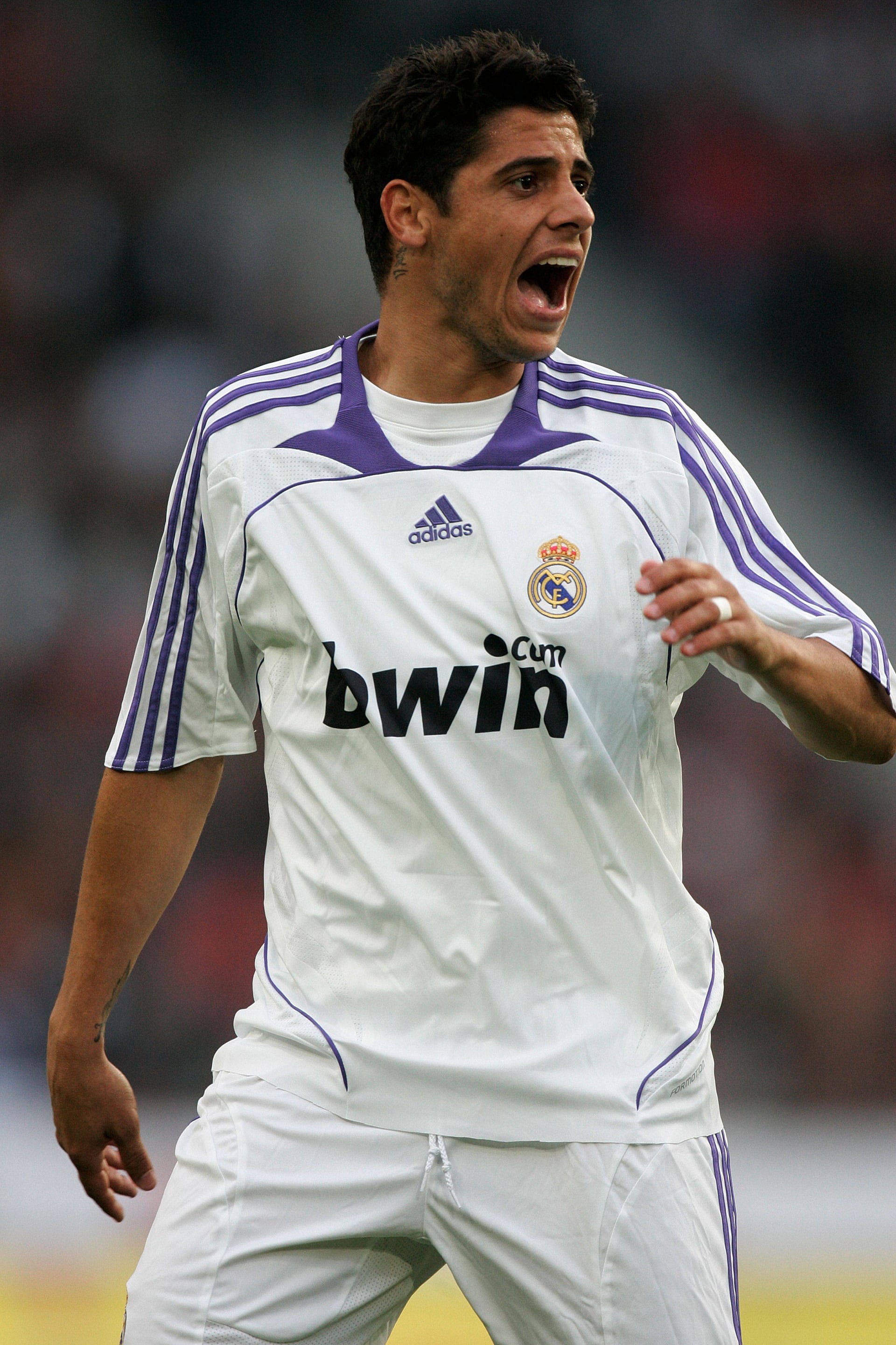 Real Madrid compró a Cicinho por unos 6 millones de dólares y luego lo vendió en 8 millones de euros (Reuters)