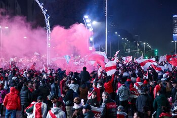 La hinchada agradeció a los