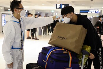 Controles aeroportuarios (Reuters)