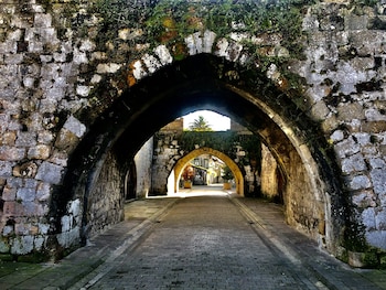 Camino empedrado