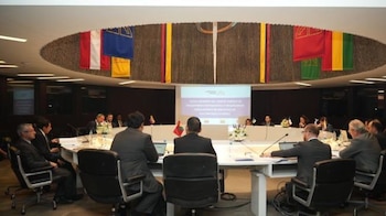 Quienes representaban a cada uno de los países consideraron que la adopción de esta norma es un hito histórico en la Comunidad Andina, permitiendo fortalecer la seguridad energética regional, además de impulsar el desarrollo sostenible - crédito MinEnergía