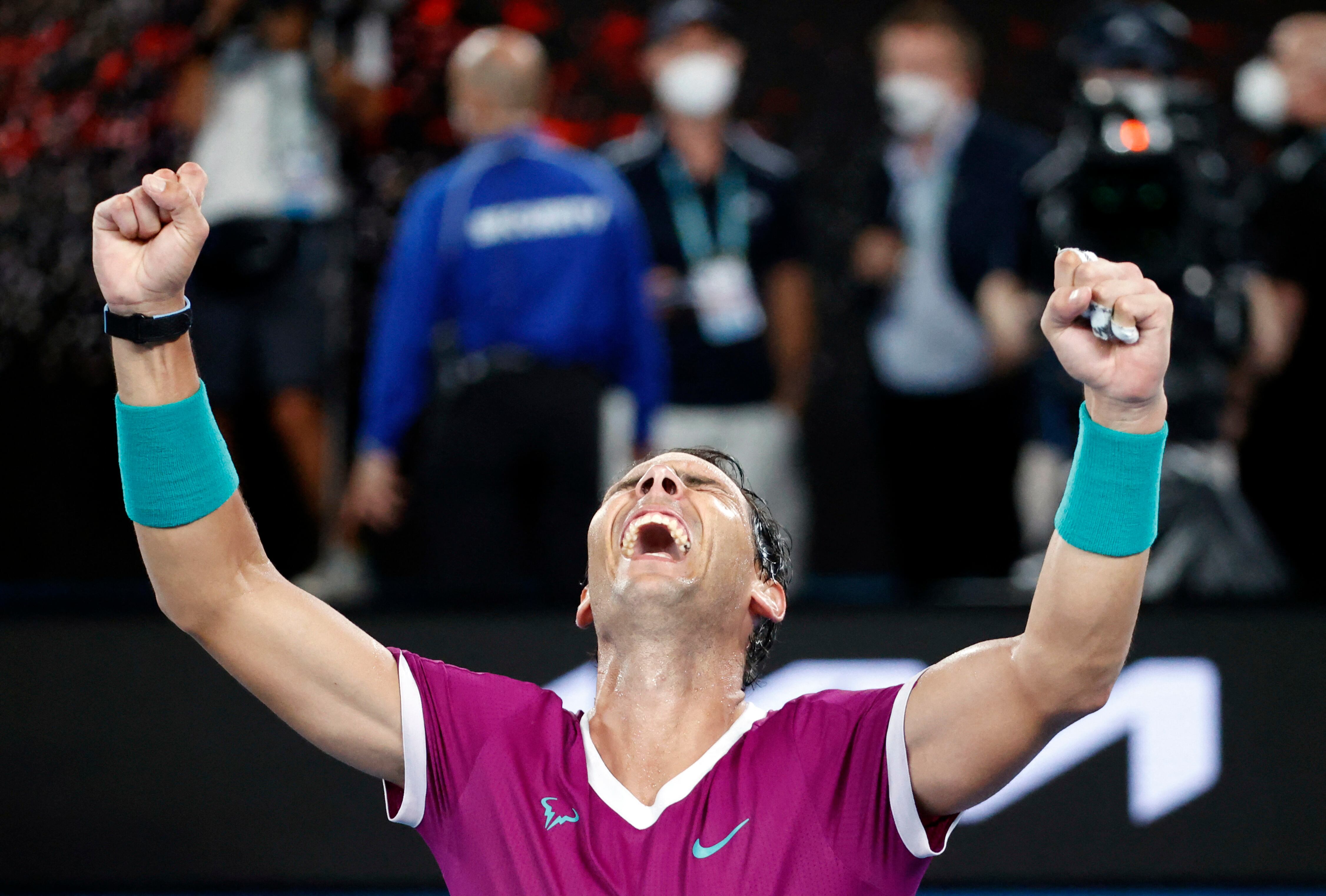 En 2022, Nadal remontó dos sets ante Daniil Medvedev y conquistó el Abierto de Australia en una de las victorias más memorables de su carrera (Reuters)