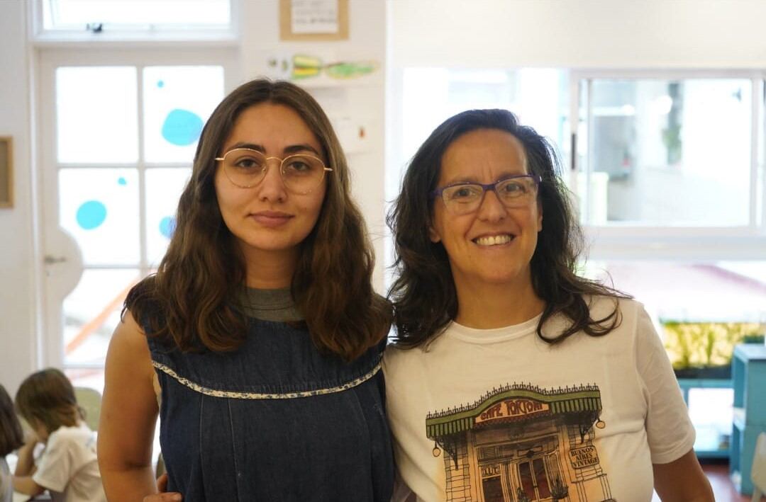 Malena Hermo y Flavia Isa enseñan juntas en el jardín de infantes del Colegio Aletheia.
