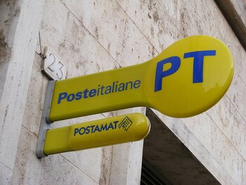 Una empleada de Poste italiane