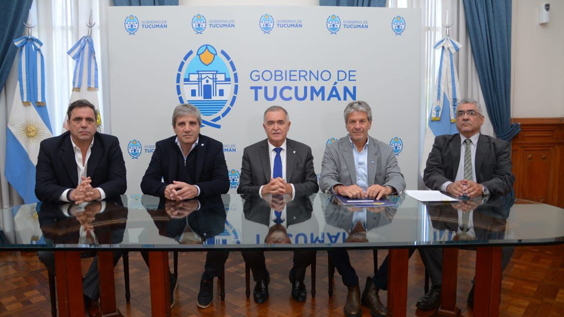 Osvaldo Jaldo, junto a funcionarios del Gobierno nacional