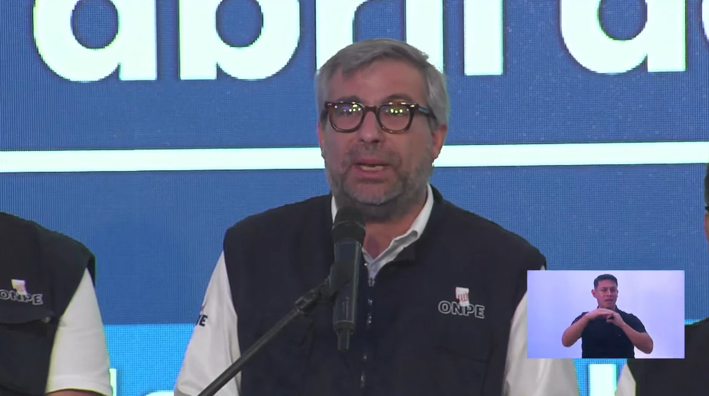 Piero Corvetto, jefe de la ONPE, anuncia que no se logró entregar material electoral a 15 locales de votación en Lima. (Captura de video)