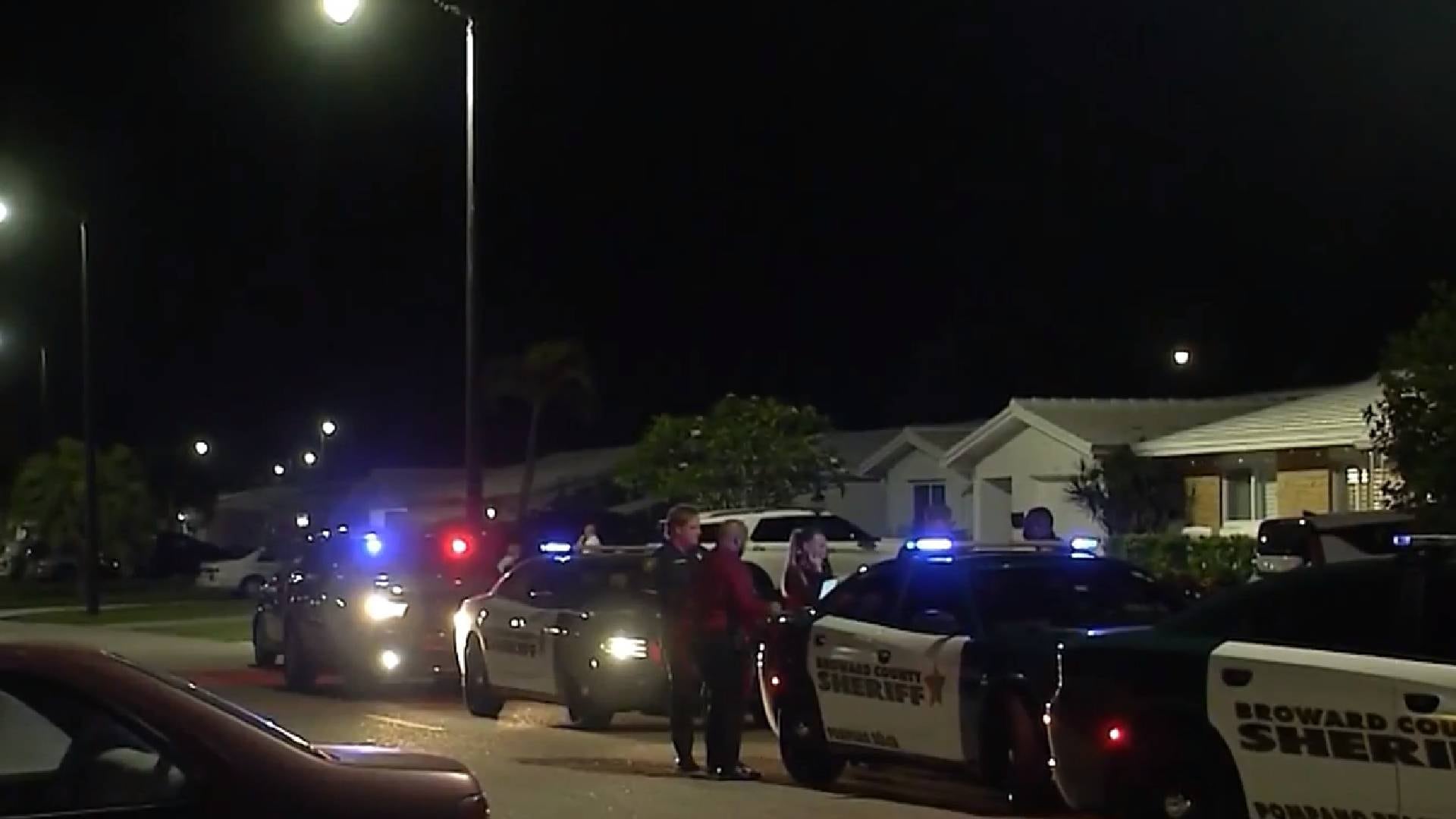 Un hombre fue hallado sin vida tras recibir disparos en la cuadra 1600 de North Dixie Highway en Pompano Beach, según la Oficina del Sheriff de Broward (Captura de video NBC News)