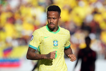 Éder Militao, con un pie afuera del Mundial (Mandatory Credit: Darren Yamashita-USA TODAY Sports)