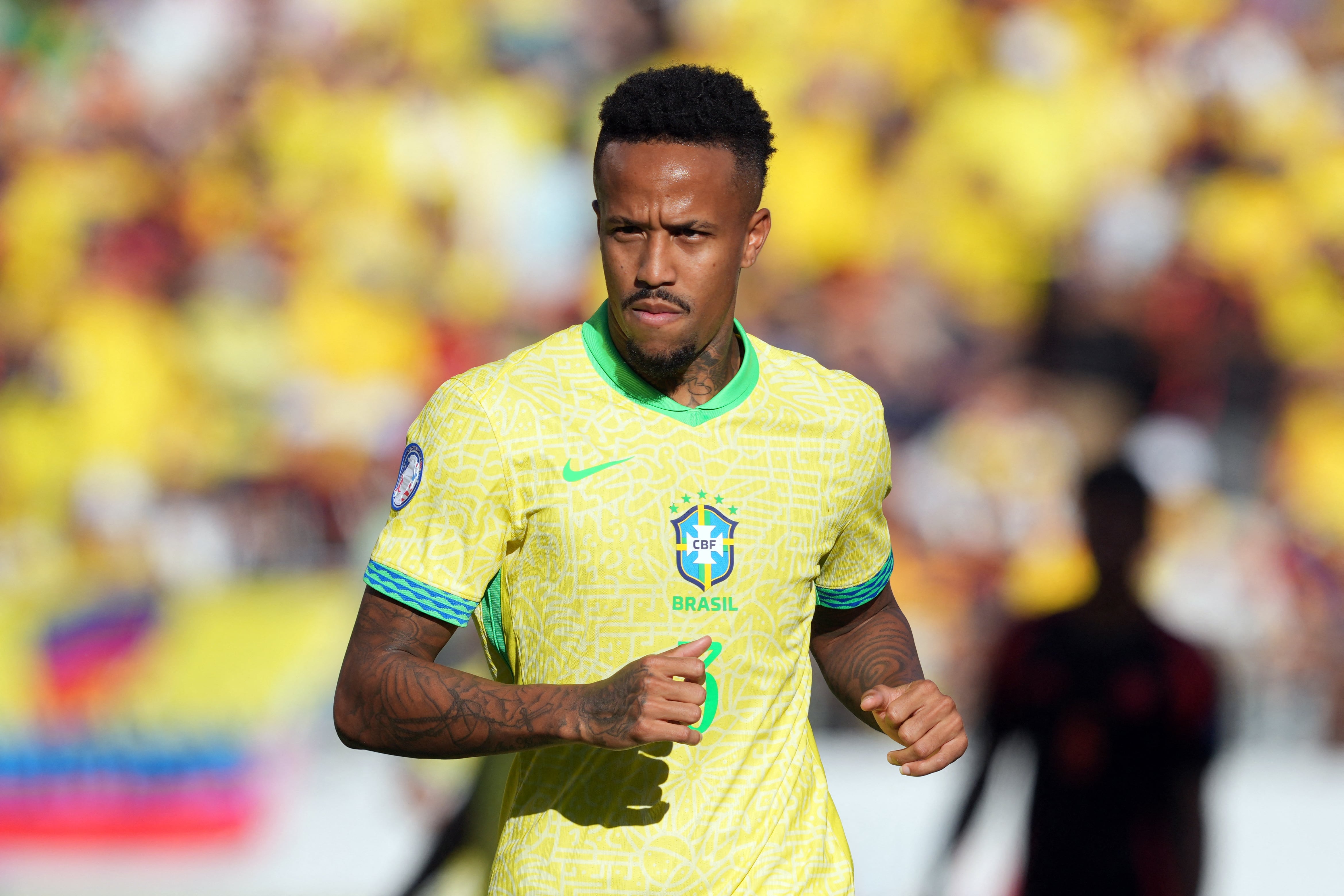 Éder Militao, con un pie afuera del Mundial (Mandatory Credit: Darren Yamashita-USA TODAY Sports)