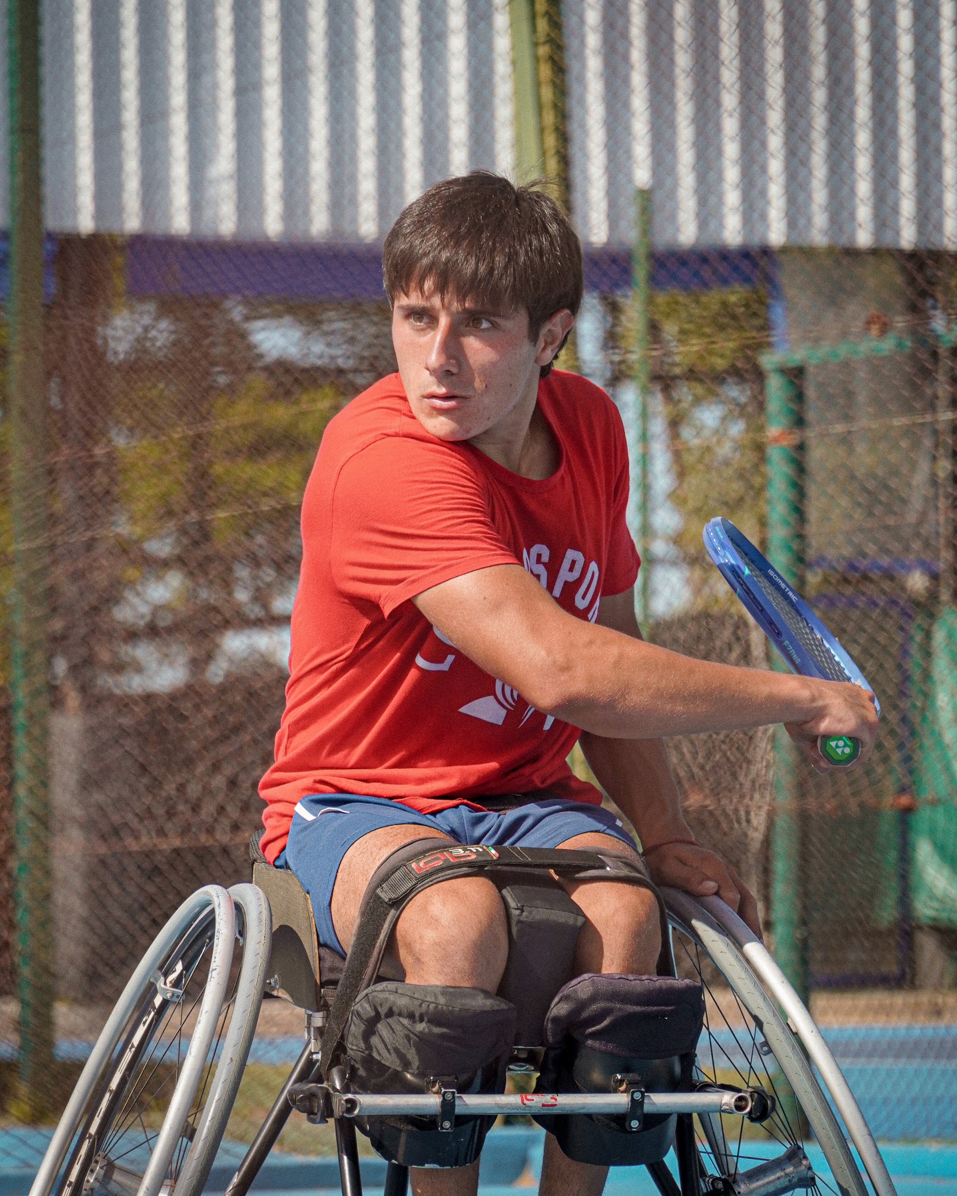 Gonzalo Lazarte con la vista fija en la pelota (Fuente: Omar Rasjido / Prensa AAT)