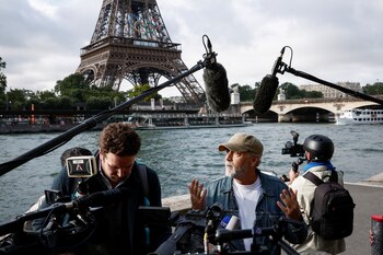 El director ejecutivo de Marca, Creatividad y Compromiso de París 2024, Thierry Reboul, en una prueba para la ceremonia de apertura de los Juegos Olímpicos de París 2024 (REUTERS/Benoit Tessier)