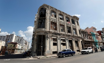 Un edificio antiguo en La Habana (Cuba) (EFE/ Ernesto Mastrascusa)