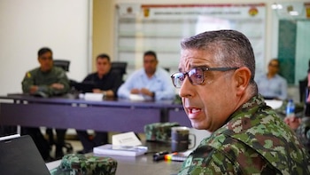 “Por tierra, mar y aire”: