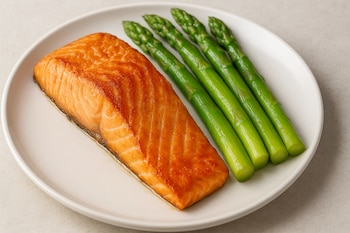 El salmón con espárragos combina