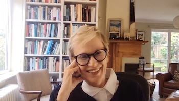 Siri Hustvedt contó cómo fue ver a Borges en Estados Unidos: "Había cientos de personas y una efusión de amor real"